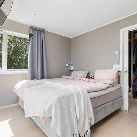 Exclusive Penthouse, Three Bedroom, 6 Guests, Roof Terrace, Private Parking - Apartment Trondheim