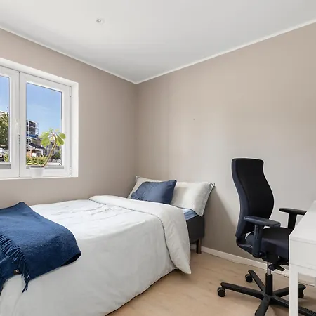 Exclusive Penthouse, Three Bedroom, 6 Guests, Roof Terrace, Private Parking - Apartment *