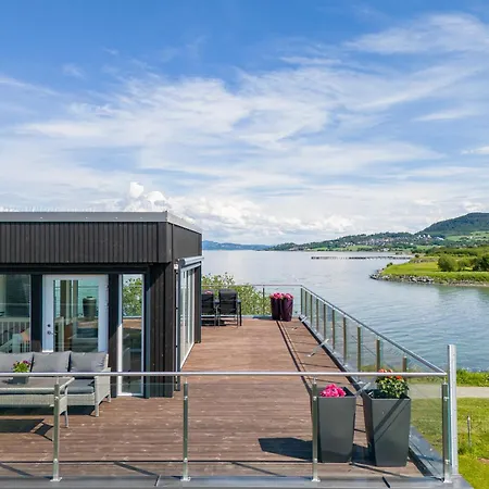 Apartment Exclusive Penthouse, Three Bedroom, 6 Guests, Roof Terrace, Private Parking - *